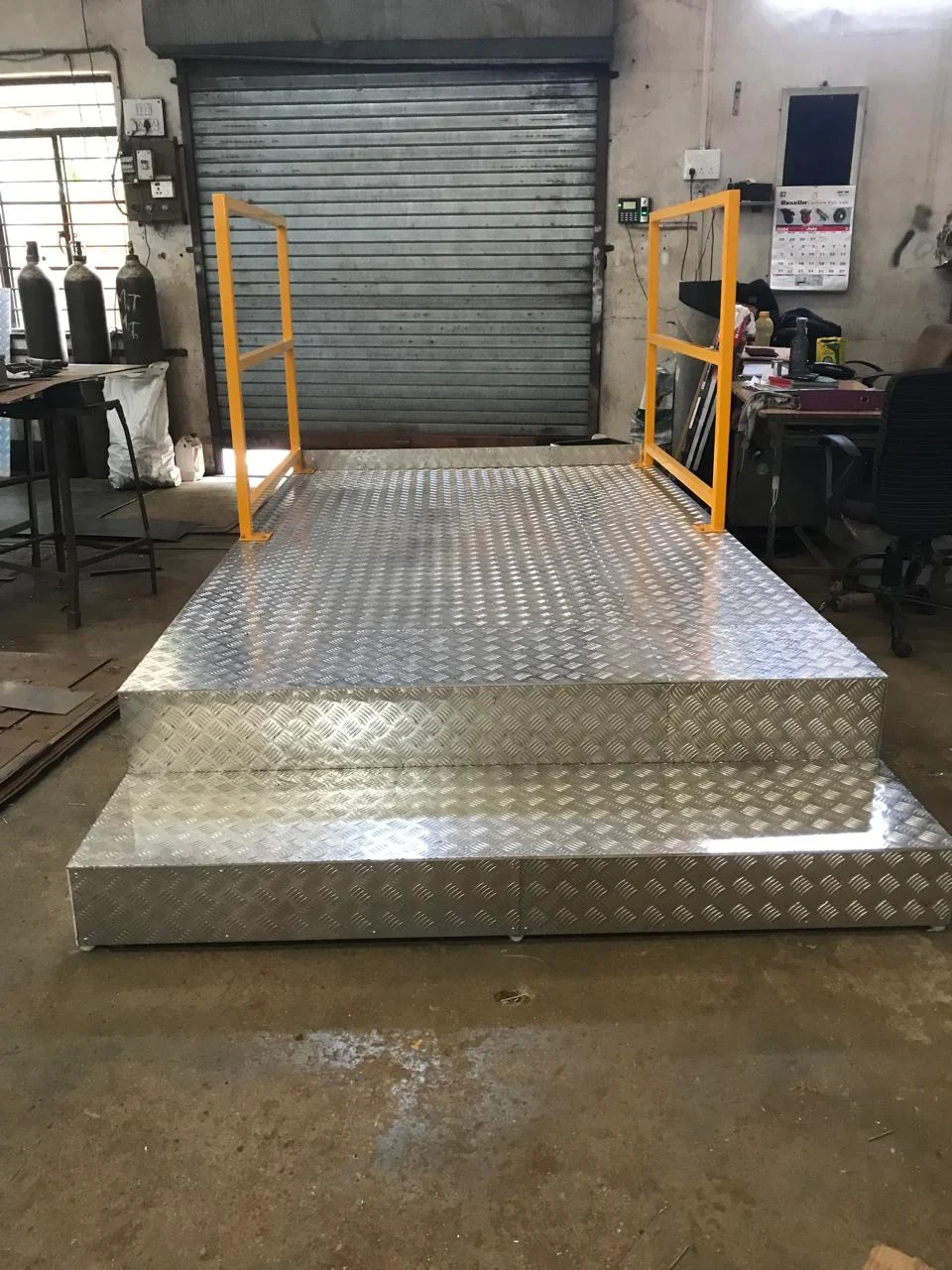 Machine Platform — original photograph